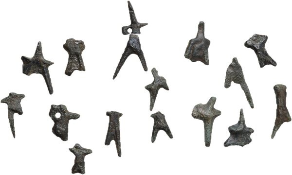 UMBRO-SABELLIAN FIGURINES Central Italy, Umbria, 4th-3rd century BC. Group of fi...