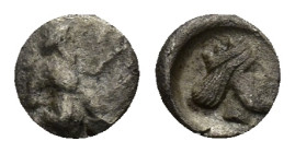 PERSIA. Achaemenid Empire. Uncertain mint(Cilicia?). Uncertain king (500-400 BC.) AR Tetartemorion. (0.16 Gr. 5mm.)
Persian king or hero in kneeling-r...