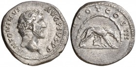 (140 d.C.). Antonino pío. Denario. (Spink 4120) (S. 915a) (RIC. 95). 2,87 g. MBC.