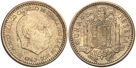 1947*1948. Estado Español. 1 peseta. (Cal. 76). 3,45 g. Manchitas en anverso. Escasa. EBC.