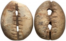 (c. 850 a.C.). China. Dinastía Chou. Moneda concha en hueso. (Schjöth A-7) (Mitchiner A. & C. W. 5371). Lote de 2 monedas. EBC.