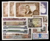 1925 a 1954. Lote de 13 billetes de distintos valores. A examinar. MBC+/S/C.