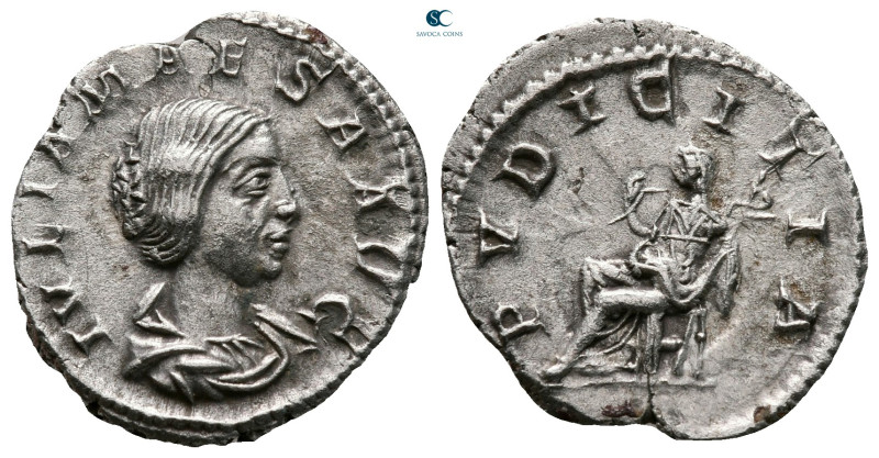 Julia Maesa. Augusta AD 218-224. Rome
Denarius AR

20 mm, 2,57 g



very ...
