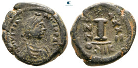 Justinian I AD 527-565. Nikomedia. Decanummium Æ