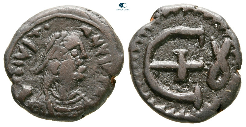Justinian I AD 527-565. Theoupolis (Antioch)
Pentanummium Æ

16 mm, 2,94 g
...