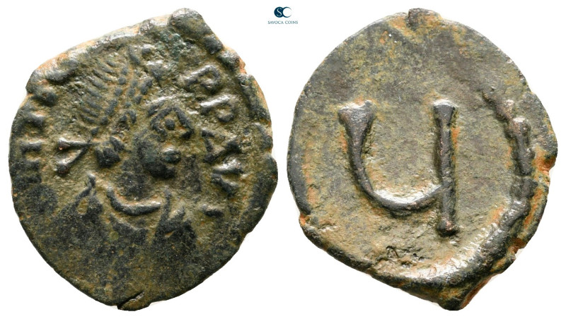 Tiberius II Constantine AD 578-582. Constantinople
Pentanummium Æ

18 mm, 1,4...