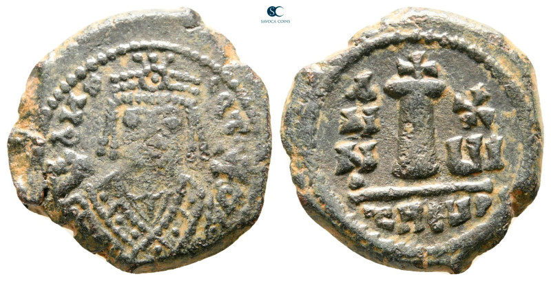 Maurice Tiberius AD 582-602. Theoupolis (Antioch)
Decanummium Æ

18 mm, 3,43 ...