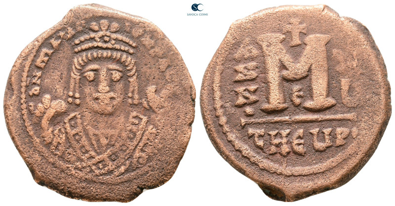 Maurice Tiberius AD 582-602. Theoupolis (Antioch)
Follis Æ

29 mm, 10,98 g
...