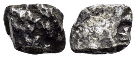 JUDAEA.(Circa 13th-5th century BC).Cut AR Hacksilver Dishekel.

Condition : Good very fine.

Weight : 11.5 gr
Diameter : 19 mm