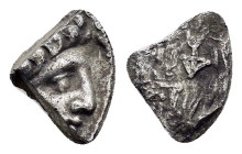 ANCIENT GREEK.Cut Fragment of AR Tetradrachm.

Condition : Good very fine.

Weight : 3.5 gr
Diameter : 12 mm