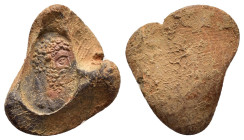 ANCIENT ROMAN TERRACOTTA SEAL / BULLA.(1st-2nd Century).

Condition : Good very fine.

Weight : 1.88 gr
Diameter : 18 mm