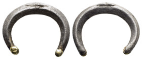 ANCIENT ROMAN SILVER RING.(3rd–4th centuries).Ae.

Condition : Good very fine.

Weight : 4.7 gr
Diameter : 26 mm