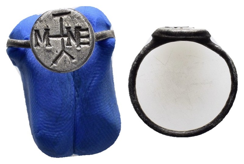 ANCIENT ROMAN SILVER RING.(3rd–4th centuries).Ae.

Condition : Good very fine....