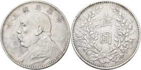 China: 1 Dollar (Yuan) Präsident Yuan Shih-kai, Year 3 (1914), KM# Y 329. Gewicht 26,76 g. Leichte Randfehler, Kratzer, sehr schön+.
 [differenzbeste...