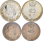 Indien: 1975 Development Oriented Coins, 10 Rupees (KM#190) und 50 Rupees (KM# 256) als Set im Etui mit Zertifikat.
 [differenzbesteuert]