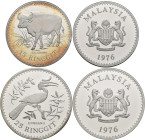 Malaysia: 15 Ringgit 1976 Gaur / Malaysian Gaur und 25 Ringgit 1976 Rhinozerosvogel / Rhinoceros Hornbil aus der Serie Naturschutz / World wildlife Co...