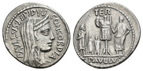 REPÚBLICA ROMANA. AEMILIA. Paulus Aemilius Lepidus. Denario. Roma (62 a.C.). A/ Cabeza de Concordia a der.; PAVLLVS LEPIDVS CONCORDIA. R/ Trofeo flanq...
