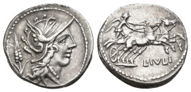 REPÚBLICA ROMANA. JULIA. L. Iulius. Denario. Roma (101 a.C.). A/ Cabeza de Roma a der., detrás espiga. R/ Victoria en biga a der.; L IVLI. AR 3,84 g. ...