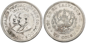 MONEDA EXTRANJERA. EL SALVADOR. 1 colón. IV Centenario de la fundación de San Salvador. 1525-1925. AR 25,05 g. 37,1 mm. KM-131. Limpiada. EBC-.