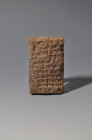 PRÓXIMO ORIENTE. Mesopotamia. Tablilla cuneiforme (II milenio a.C.). Terracota. Longitud 7,5 cm. Adjunta certificado de termoluminiscencia QED Laborat...