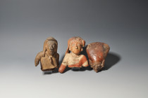 PREHISPÁNICO. Cultura La Tolita. Lote de 3 fragmentos de figuras (200 a.C.-700 d.C.). Cerámica. Altura de 14 a 18,5 cm. Fragmentadas y restauradas. Re...