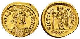 Anastasius I. Solidus. 491-498 AD. Constantinople. (MIBE-4a). (Doc-4b). (Sear-3). Anv.: D N ANASTASIVS P P AVG, helmeted, diademed and cuirassed bust ...