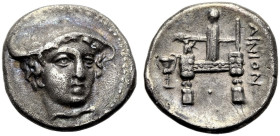 THRAKIEN. AINOS. 
Drachme, 357-341 v. Chr. Kopf des Hermes mit Petasos von vorne, leicht n.r. geneigt. Rv. AINION Kultbild (Xoanon) des Hermes Perphe...