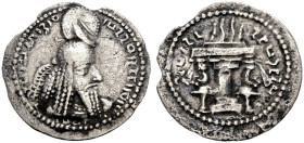 PERSIEN. SASANIDEN. 
Ardashir I., 224-241. AR 1/2 Drachmon Münzstätte C ("Ktesiphon"). Bärtige Büste n. r. mit Korymbos-Krone. Rv. Feueraltar mit Fla...