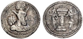 PERSIEN. SASANIDEN. 
Sapur I., 241-272. Obol, bez. 1/6 Drachme. Mz. I ("Ktesiphon"). Büste mit Mauerkrone mit Globus und Diadem n. r. Rv. Zwei Diener...