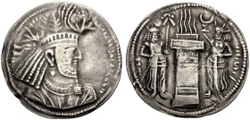 PERSIEN. SASANIDEN. 
Narseh 293-303. AR Drachme. Drap. Büste n. r. mit langen Haaren und Globuskrone mit 3 Zweigen. Rv. Feueraltar zwischen zwei Dien...