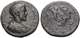 THRAKIEN. HADRIANOPOLIS. 
Commodus, 180-192. Bronze, 27 mm. Drap., gep. Büste mit L. n. r. Rv. Herakles, l. mit Keule, greift den König Diomedes am K...