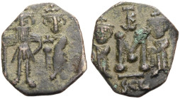 . 
Constans II. mit Constantinus IV., 654-668. Follis, 662-667, Syrakus. Constans in militärischer Tracht, mit langem Bart und Krone frontal stehend,...