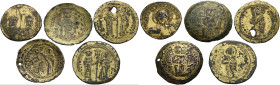 . 
Lots. Zeitgenössische Fälschungen. 11. Jh. Constantinus VII. und Romanus I., Solidus (Bronze, mit Gold überzogen), 945. Sear 1750, So. 36.8 (Vorbi...