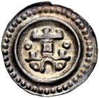 RAVENSBURG, KÖNIGLICHE MÜNZSTÄTTE. 
NACH 1250. Brakteat. Torturm mit drei Zinnen zwischen zwei Ringeln. 0,44 g. CC 216, Berger 2542, Rutishauser 414....