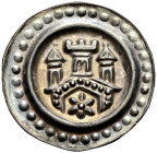 RAVENSBURG, KÖNIGLICHE MÜNZSTÄTTE. 
NACH 1250. Brakteat um 1275. Dreitürmiges Torgebäude, im Tor eine sechsblättrige Rosette. 0,51 g. CC 215, Fd. Elc...