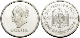WEIMARER REPUBLIK. 
5 Reichsmark 1932 D zum 100. Todestag Goethes. J. 351. Minimal berieben.
Polierte Platte