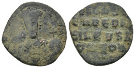 Constantine VII Porphyrogenitus. 913-959. Æ follis. (23mm, 4.82 g). Constantinople mint. Struck 945-950. His crowned bust facing, holding globus cruci...