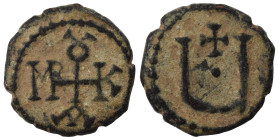 Maurice Tiberius, 582-602. Pentanummium (bronze, 1.49 g, 13 mm), Theoupolis (Antioch). Monogram 15 of Maurice Tiberius. Rev. Large Ч; above, cross. DO...
