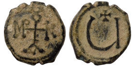 Maurice Tiberius, 582-602. Pentanummium (bronze, 2.05 g, 15 mm), Theoupolis (Antioch). Monogram 15 of Maurice Tiberius. Rev. Large Ч; above, cross. DO...