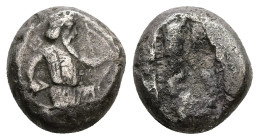 Persia, Achaemenid Empire. Artaxerxes II - Darius III, circa 375 - 336 BC. AR siglos, 5.22 g 9.31 mm. Obv: Persian King/hero kneeling-running right, h...
