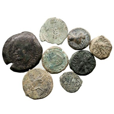 MONEDAS DE LA HISPANIA ANTIGUA LOTES DE CONJUNTO Lote de 8 monedas. AE. Oset, Ir...