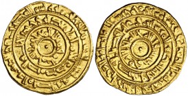 * AH 360. Fatimidas de Egipto y Siria. Al-Mu'izz Abu al-Tamim. Al-Mansuriya. Dinar. (S.Album 697.1) (Lavoix 112). 4,14 g. MBC+.