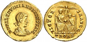 (377-380 d.C.). Valentiniano II. Treveri. Sólido. (Spink 20176) (Co. 36) (RIC. 49c1). 4,43 g. Buen ejemplar. EBC-.