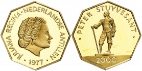1977. Antillas Holandesas. Juliana. 200 gulden. (Fr. 2) (Kr. 18). 8,09 g. AU. Peter Stuyvesant. Proof.