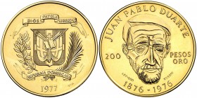 1977. República Dominicana. 200 pesos. (Fr. 4) (Kr. 47). 30,90 g. AU. Centenario de la muerte de Juan Pablo Duarte. S/C-.