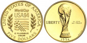 1994. Estados Unidos. W (West Point). 5 dólares. (Fr. 206) (Kr. 248). 8,34 g. AU. Mundial de Fútbol-E.E.U.U. '94. En estuche oicial con certificado. P...