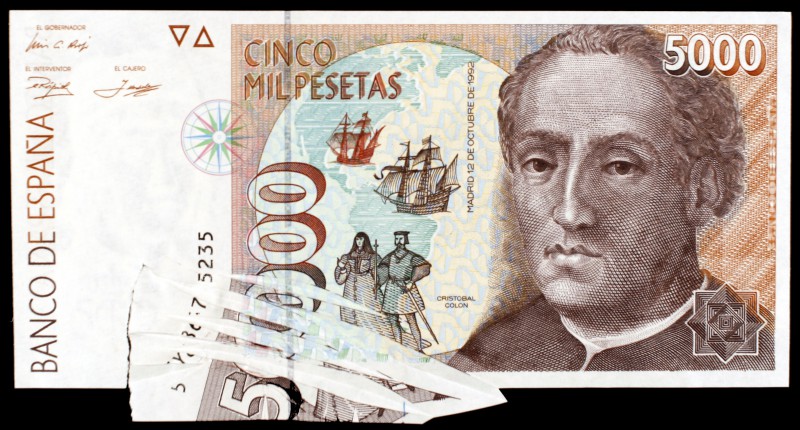 1992. 5000 pesetas. (Ed. E10a var). 12 de octubre. Colón, serie 5Y. Fallo en la ...