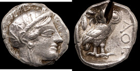 (454-404 BC). AR Tetradrachm. (23mm, 16,88g) Attika. Obv: head of Athena Parthenos. Rev: owl right, olive branch and crescent.