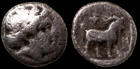 Thrace. Ainos. (435-405 BC) AR Diobol. (5mm, 1,23g) Obv: head of Hermes right. Rev: goat standing right.