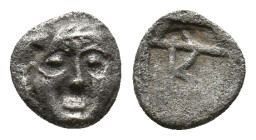 IONIA, Kolophon (450-410 BC.) AR Hemiobol.
Obv: Head of Apollo facing.
Rev: MH monogram (value mark) in square incuse.
Milne, Colophon 5; Traité II...